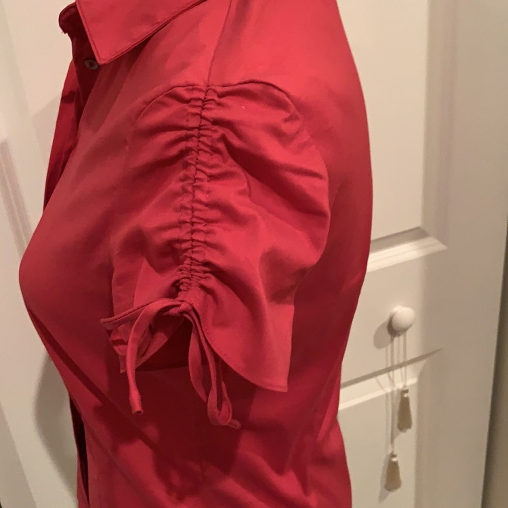 2/10 Laundry by Shelli Segal Pink Short Sleeve Top $10 - Picture 3 of 6